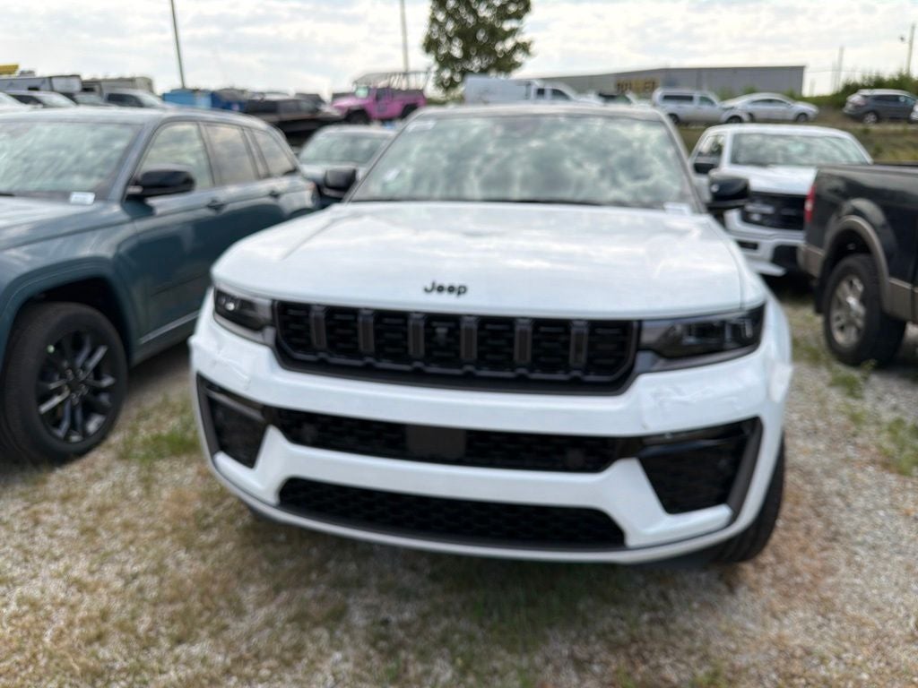 2026 Jeep Grand Cherokee GRAND CHEROKEE SUMMIT 4X4