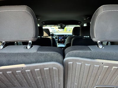 2024 Jeep Grand Cherokee L Laredo 4x2