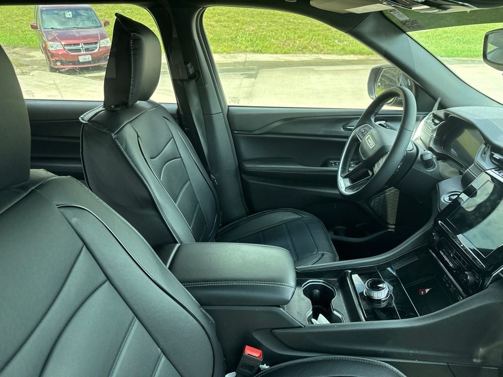 2024 Jeep Grand Cherokee L Laredo 4x2