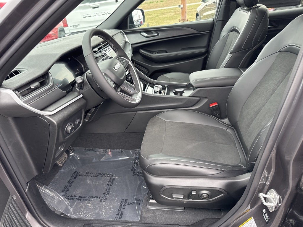 2025 Jeep Grand Cherokee L Altitude X 4x4