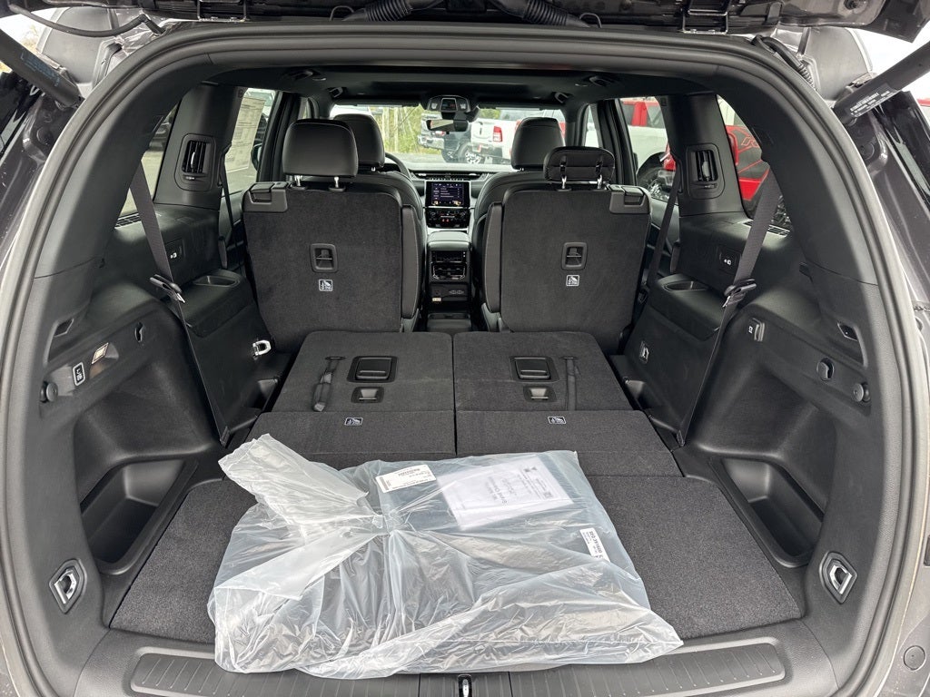 2025 Jeep Grand Cherokee L Altitude X 4x4