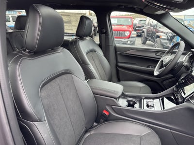 2025 Jeep Grand Cherokee L Altitude X 4x4