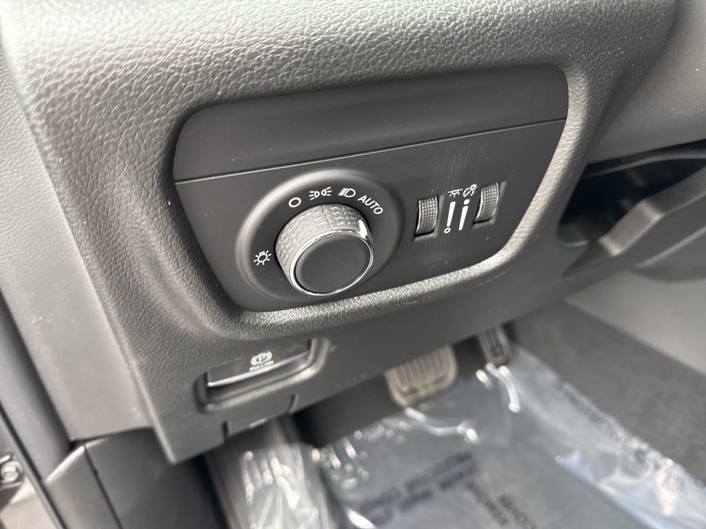 2025 Jeep Grand Cherokee L Altitude X 4x4