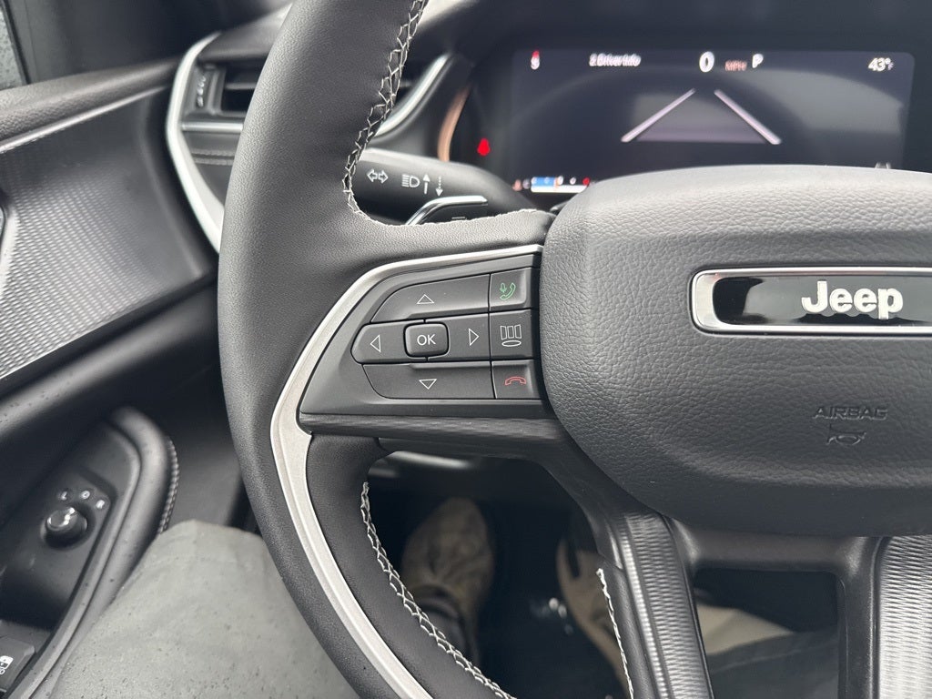 2025 Jeep Grand Cherokee GRAND CHEROKEE L ALTITUDE X 4X4