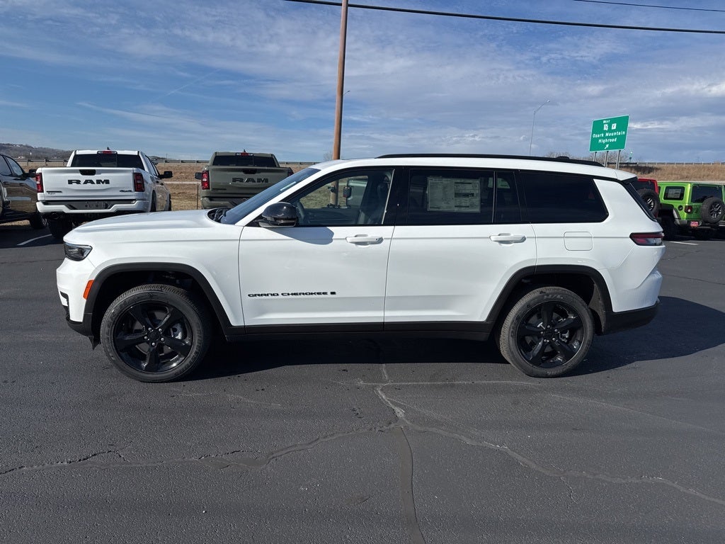 2025 Jeep Grand Cherokee GRAND CHEROKEE L ALTITUDE X 4X4