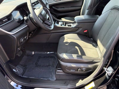 2027 Jeep Grand Cherokee GRAND CHEROKEE L LAREDO ALTITUDE 4X4