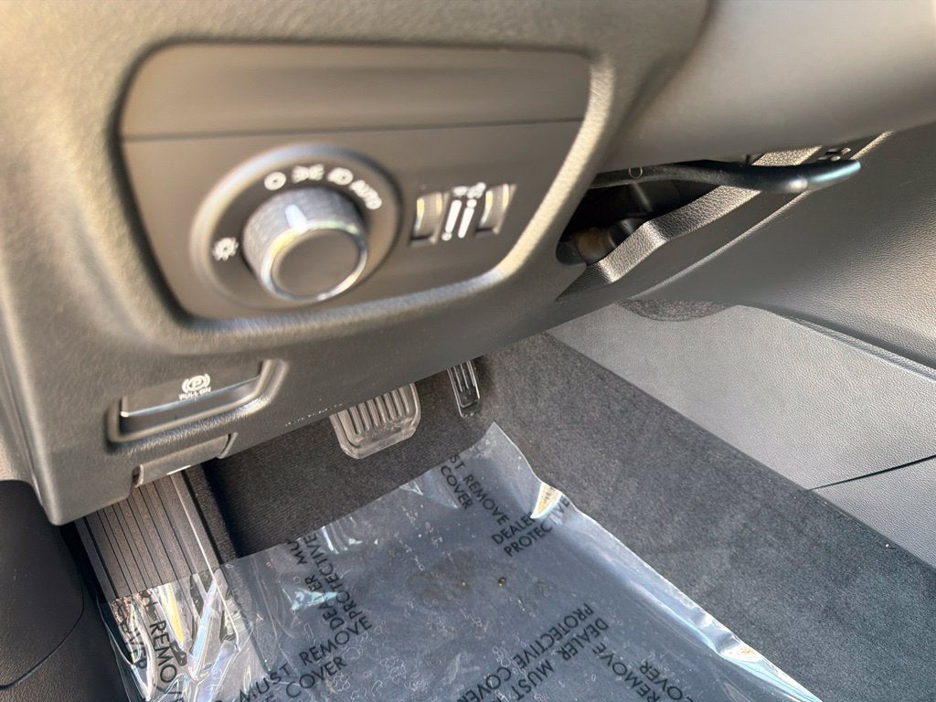 2027 Jeep Grand Cherokee GRAND CHEROKEE L LAREDO ALTITUDE 4X4