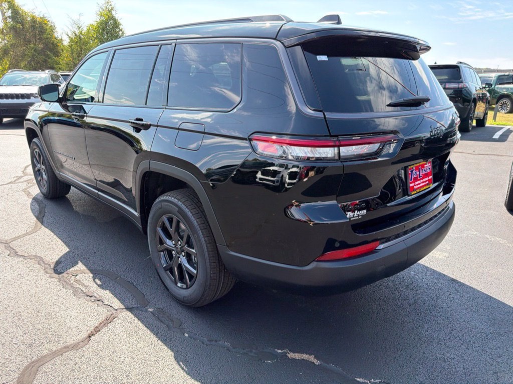 2027 Jeep Grand Cherokee GRAND CHEROKEE L LAREDO ALTITUDE 4X4