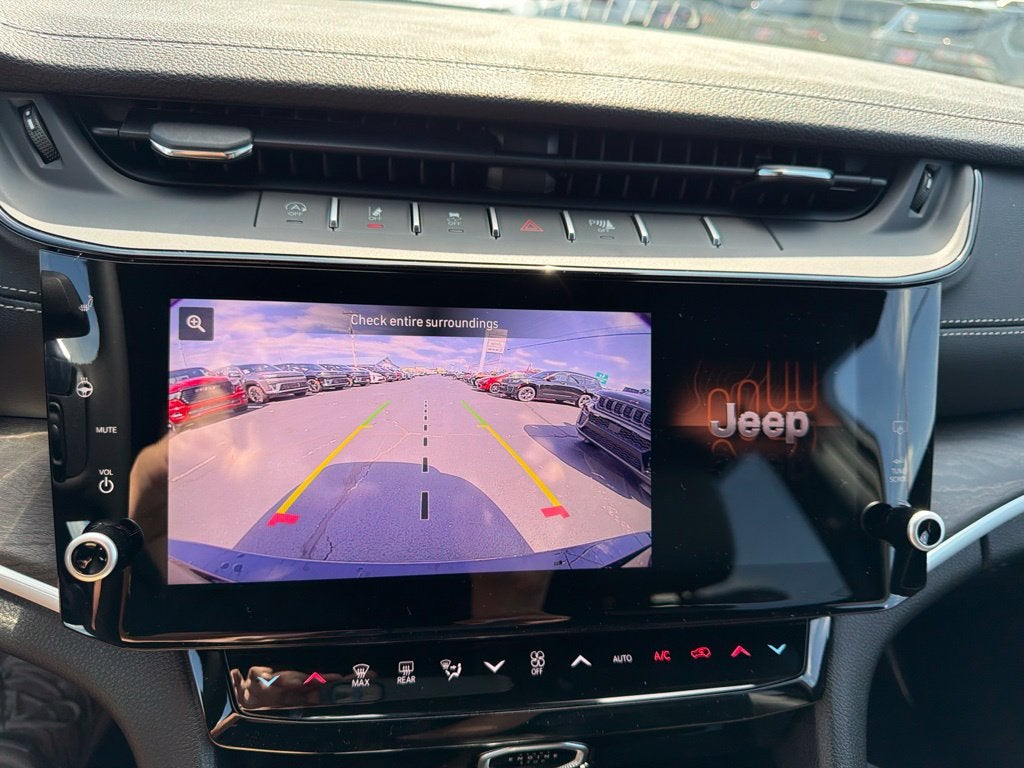 2027 Jeep Grand Cherokee GRAND CHEROKEE L LAREDO ALTITUDE 4X4