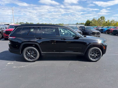 2027 Jeep Grand Cherokee GRAND CHEROKEE L LAREDO ALTITUDE 4X4