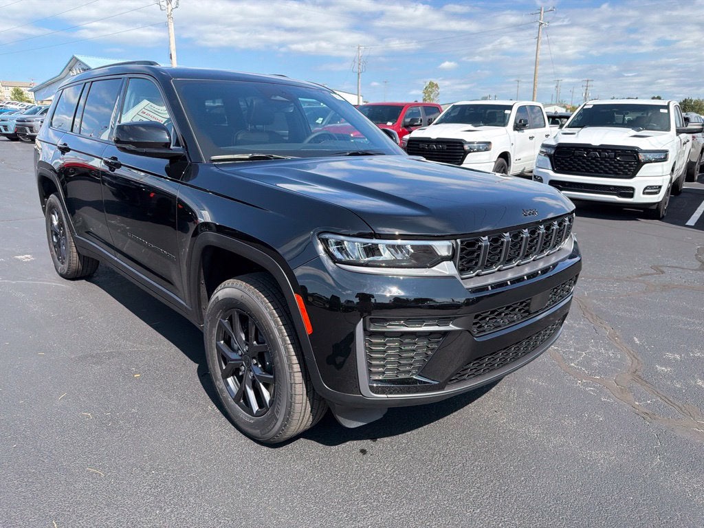 2027 Jeep Grand Cherokee GRAND CHEROKEE L LAREDO ALTITUDE 4X4