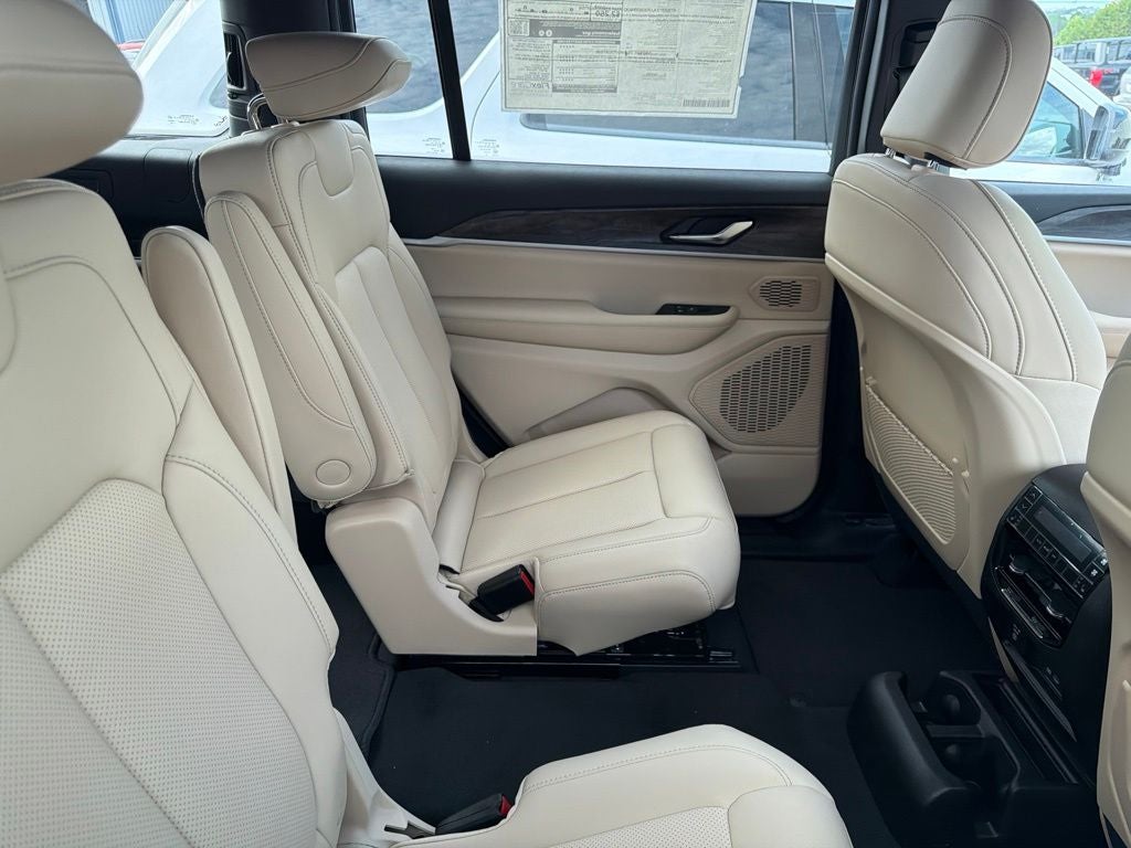 2026 Jeep Grand Cherokee GRAND CHEROKEE L LIMITED 4X4