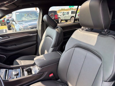 2027 Jeep Grand Cherokee GRAND CHEROKEE L LIMITED RESERVE 4X4