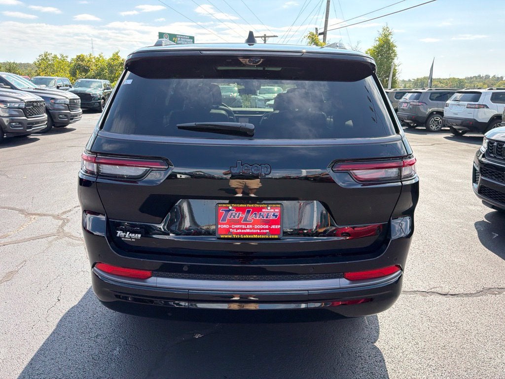 2027 Jeep Grand Cherokee GRAND CHEROKEE L LIMITED RESERVE 4X4