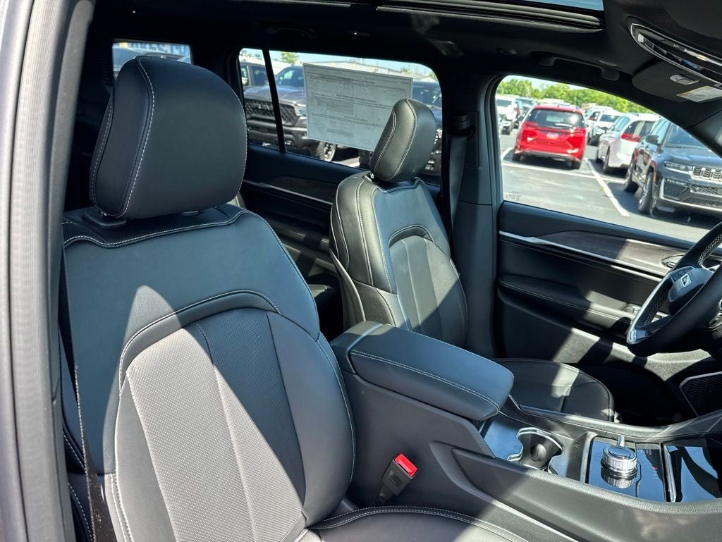 2026 Jeep Grand Cherokee GRAND CHEROKEE L LIMITED RESERVE 4X4