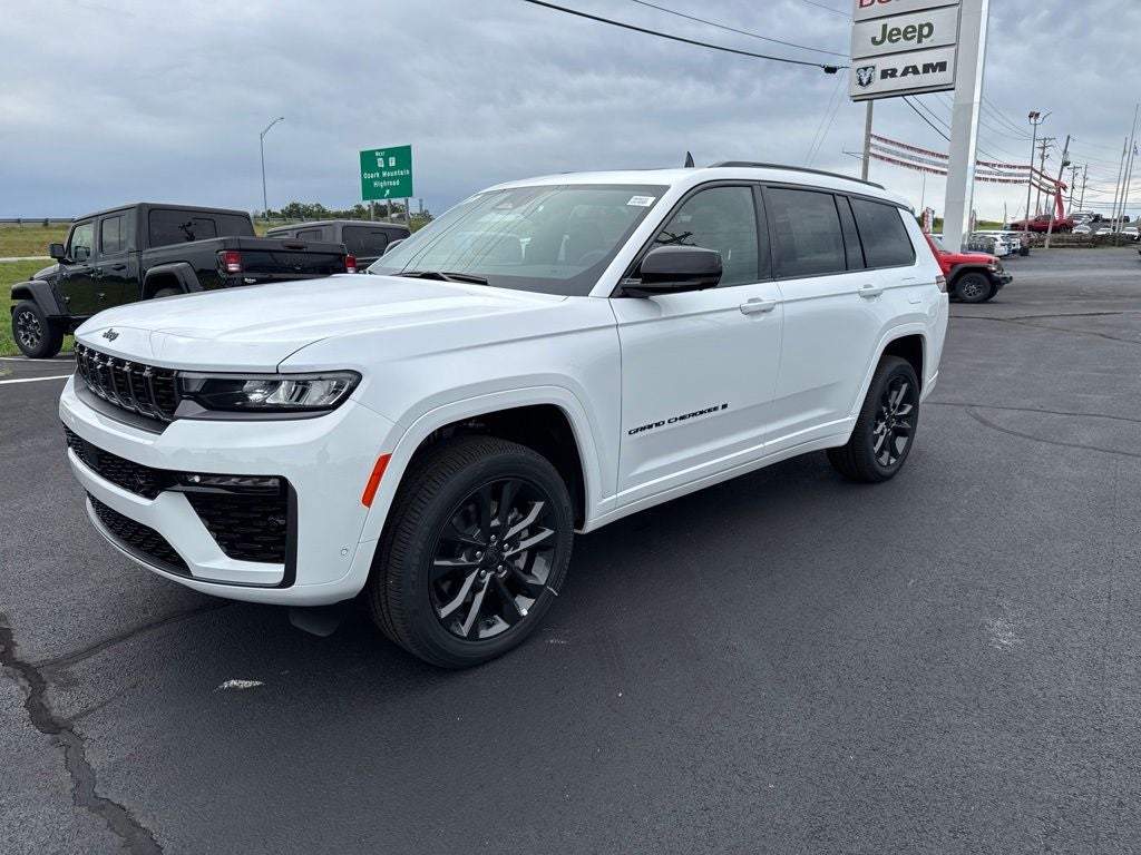 2026 Jeep Grand Cherokee GRAND CHEROKEE L LIMITED RESERVE 4X4