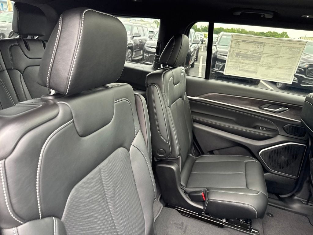 2026 Jeep Grand Cherokee GRAND CHEROKEE L LIMITED RESERVE 4X4