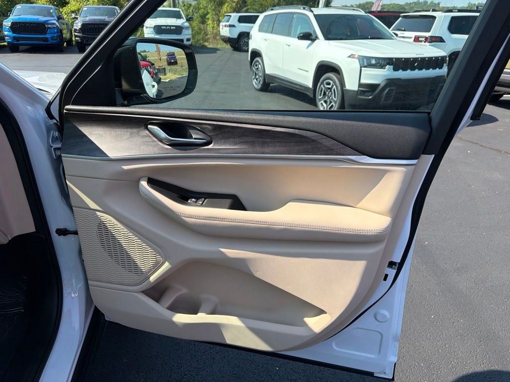 2026 Jeep Grand Cherokee GRAND CHEROKEE L LIMITED 4X4