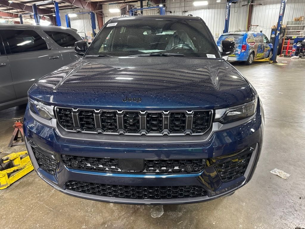 2026 Jeep Grand Cherokee GRAND CHEROKEE L LIMITED RESERVE 4X4