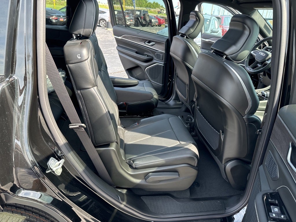 2024 Jeep Grand Cherokee GRAND CHEROKEE L OVERLAND 4X4