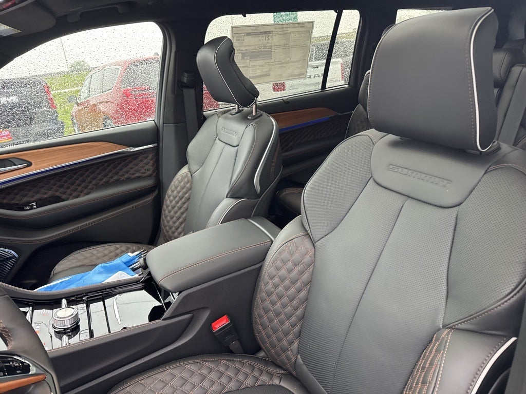 2025 Jeep Grand Cherokee GRAND CHEROKEE L SUMMIT RESERVE 4X4