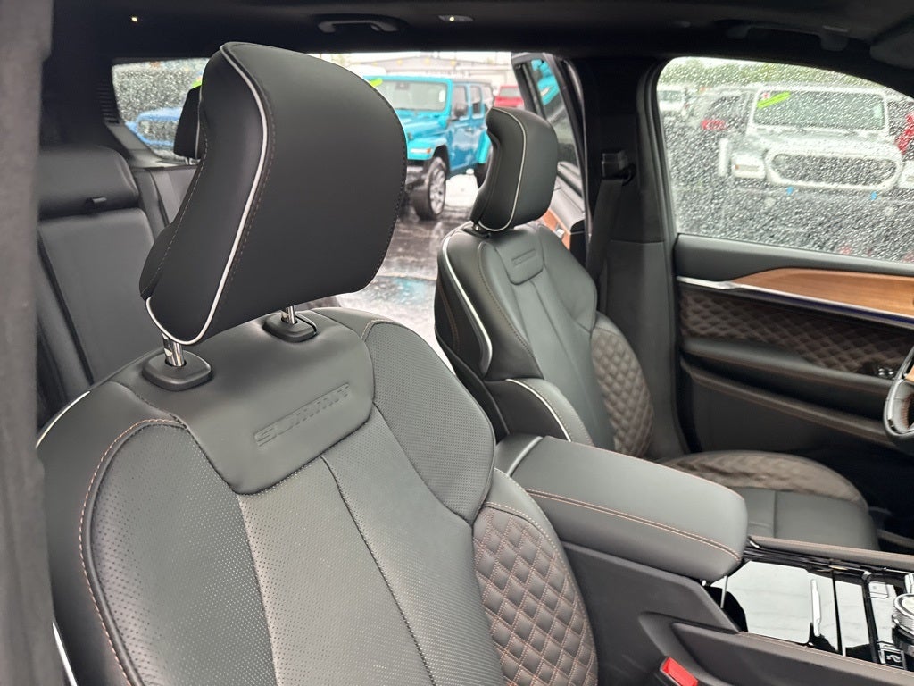 2025 Jeep Grand Cherokee GRAND CHEROKEE L SUMMIT RESERVE 4X4