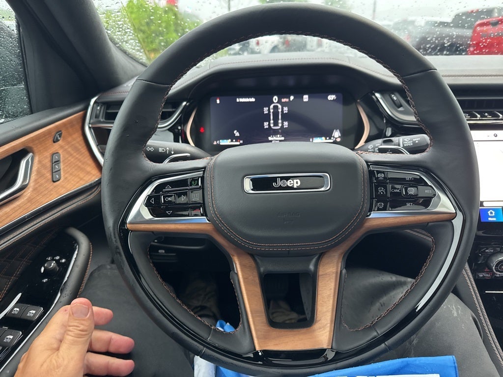 2025 Jeep Grand Cherokee GRAND CHEROKEE L SUMMIT RESERVE 4X4