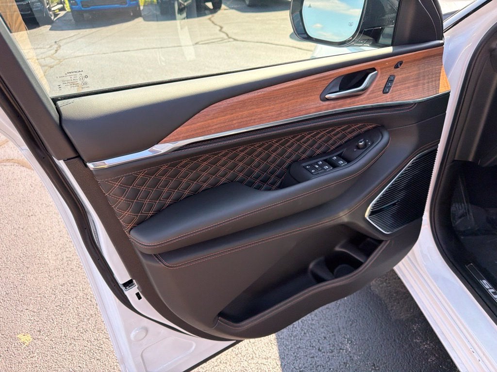 2027 Jeep Grand Cherokee GRAND CHEROKEE L SUMMIT 4X4
