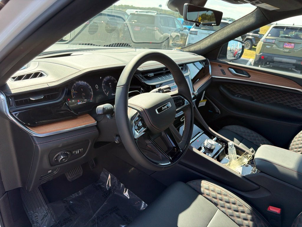 2027 Jeep Grand Cherokee GRAND CHEROKEE L SUMMIT 4X4