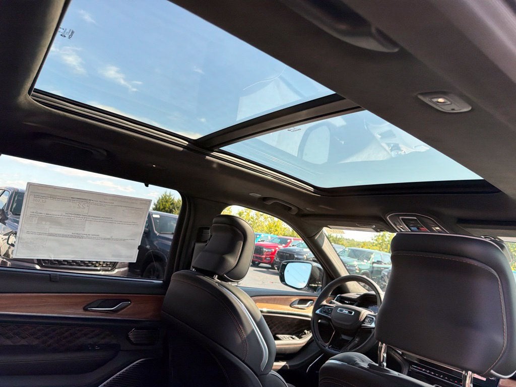 2027 Jeep Grand Cherokee GRAND CHEROKEE L SUMMIT 4X4