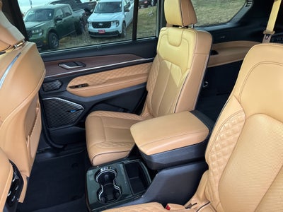 2023 Jeep Grand Cherokee L Summit 4x4