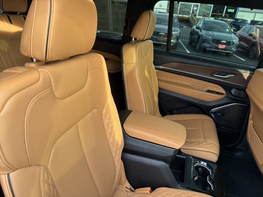 2023 Jeep Grand Cherokee L Summit 4x4