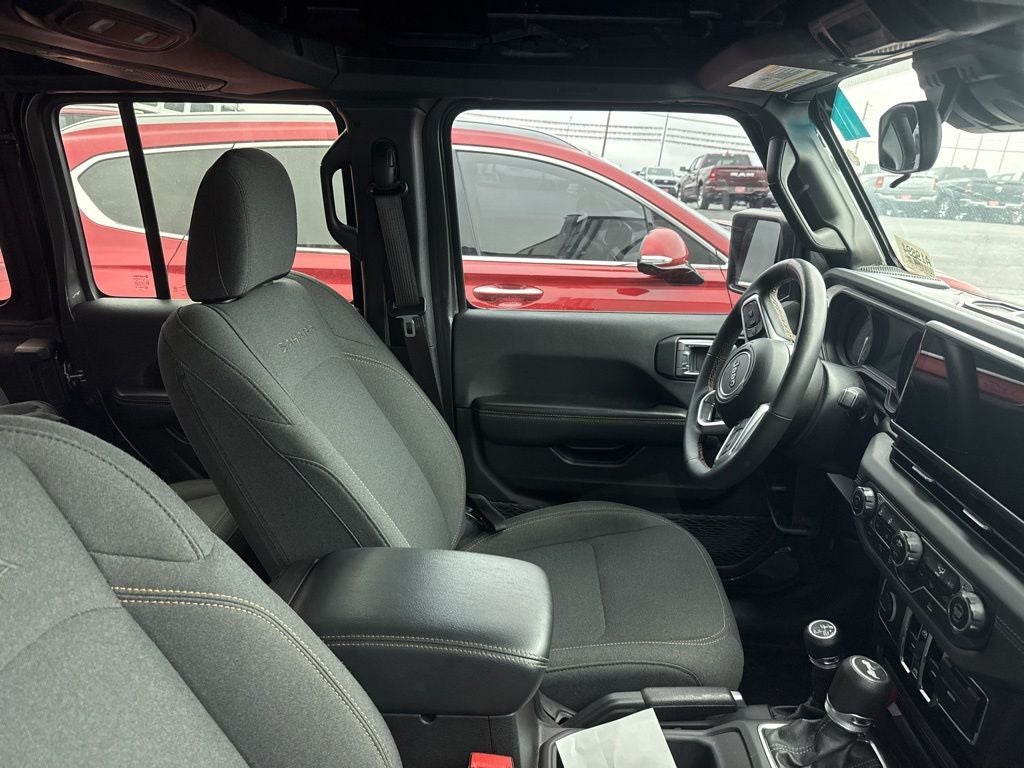 2024 Jeep Wrangler Sahara 4xe