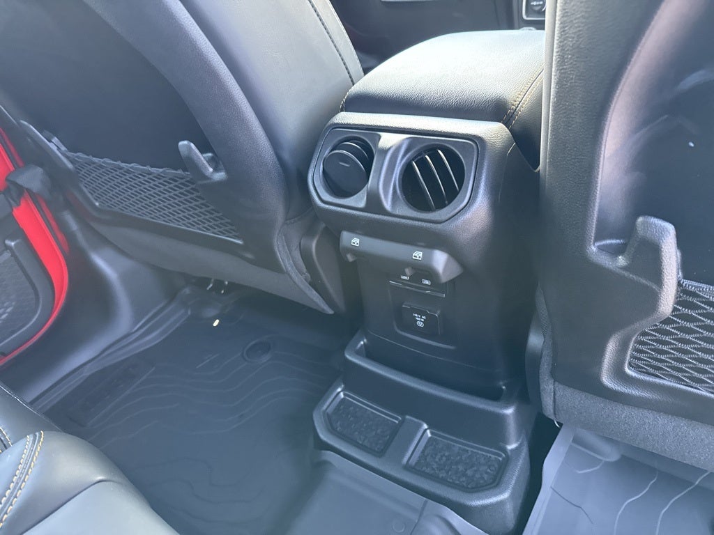 2025 Jeep Wrangler WRANGLER 4-DOOR RUBICON 392