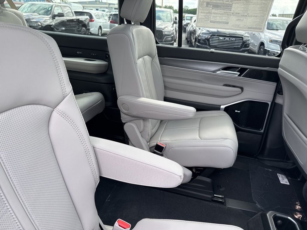 2026 Jeep Grand Wagoneer GRAND WAGONEER L LIMITED RESERVE 4X4