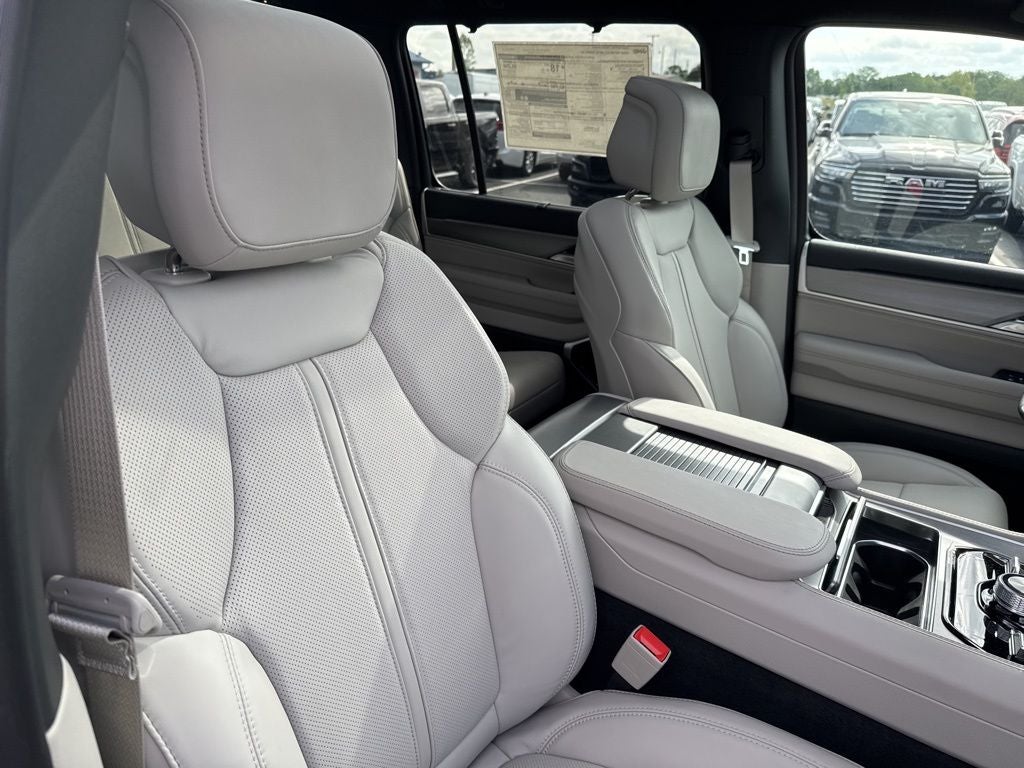 2026 Jeep Grand Wagoneer GRAND WAGONEER L LIMITED RESERVE 4X4