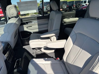 2026 Jeep Grand Wagoneer GRAND WAGONEER L LIMITED RESERVE 4X4
