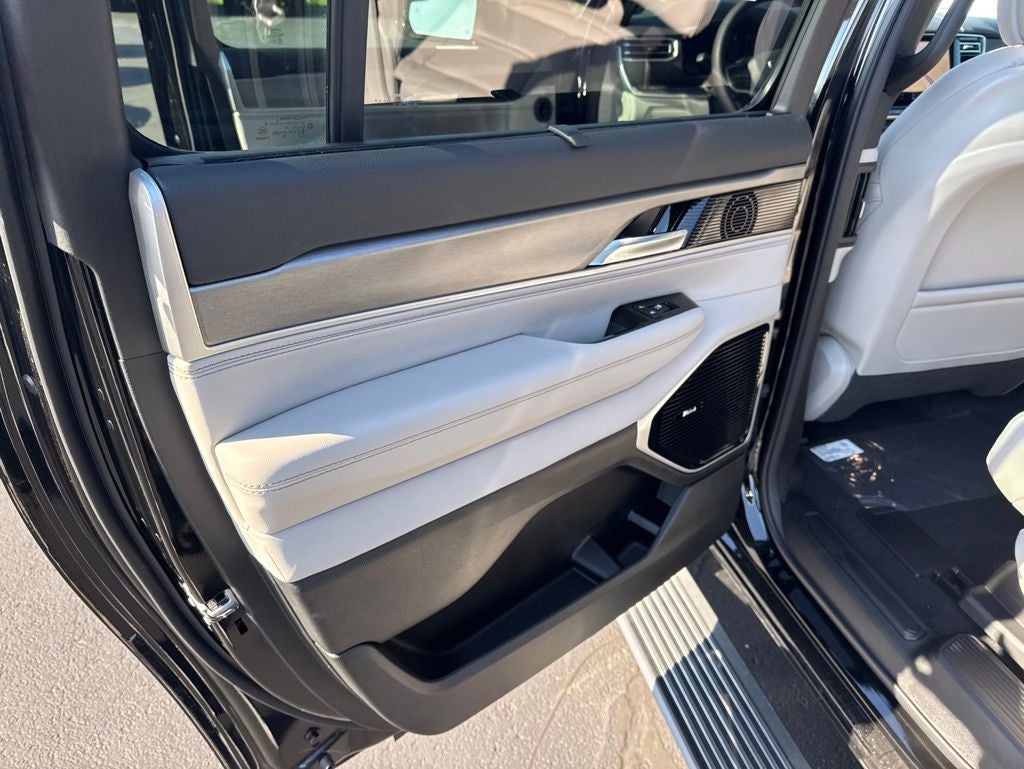 2026 Jeep Grand Wagoneer GRAND WAGONEER L LIMITED RESERVE 4X4