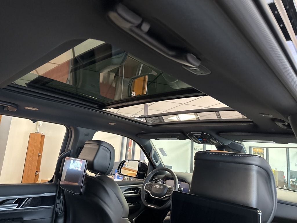 2026 Jeep Grand Wagoneer GRAND WAGONEER L LIMITED RESERVE 4X4