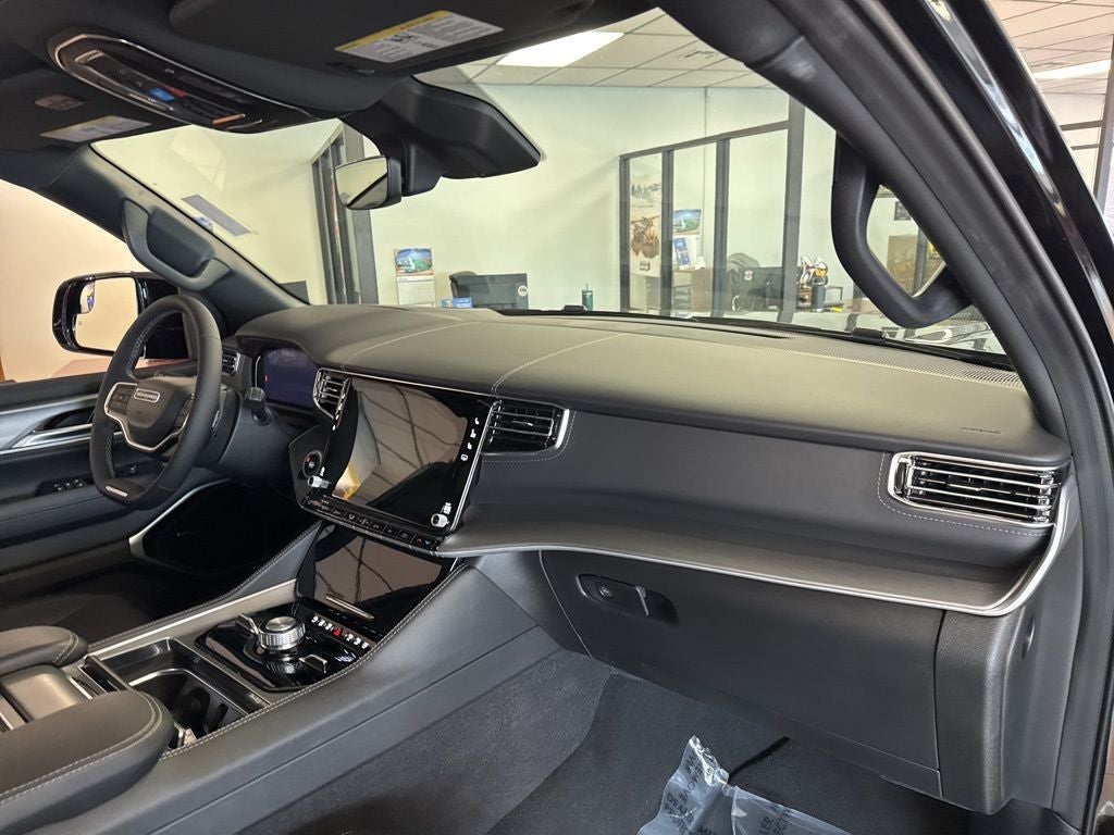 2026 Jeep Grand Wagoneer GRAND WAGONEER L LIMITED RESERVE 4X4