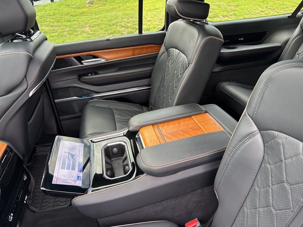 2024 Jeep Grand Wagoneer L Series III 4x4