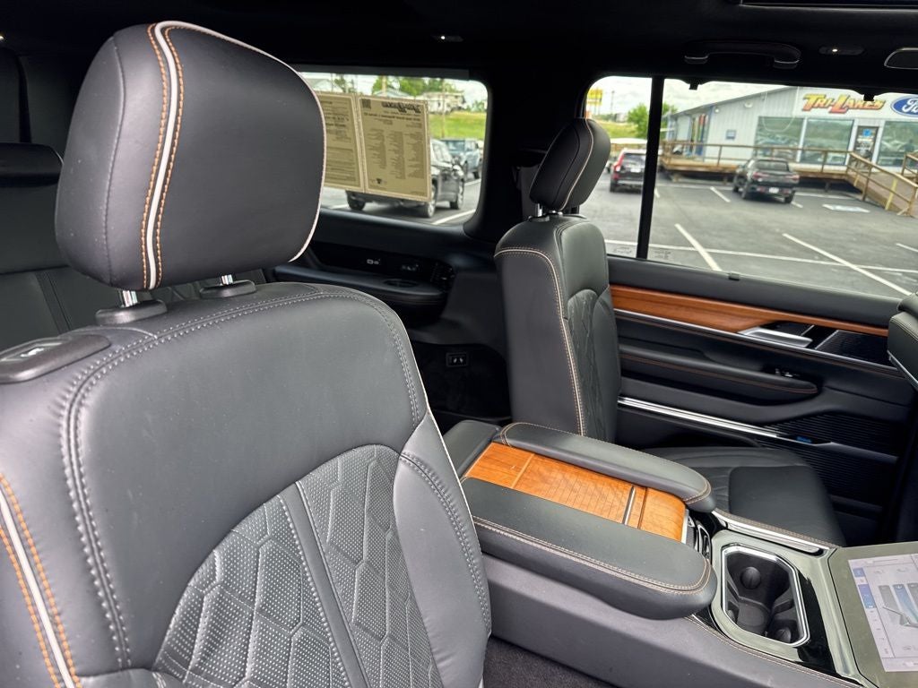 2024 Jeep Grand Wagoneer L Series III 4x4