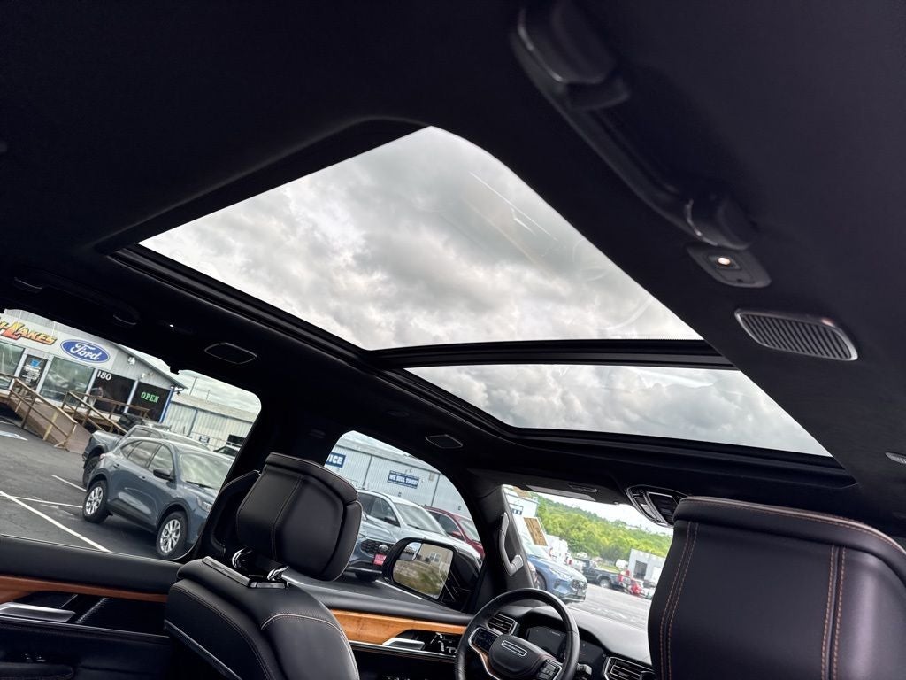 2024 Jeep Grand Wagoneer L Series III 4x4