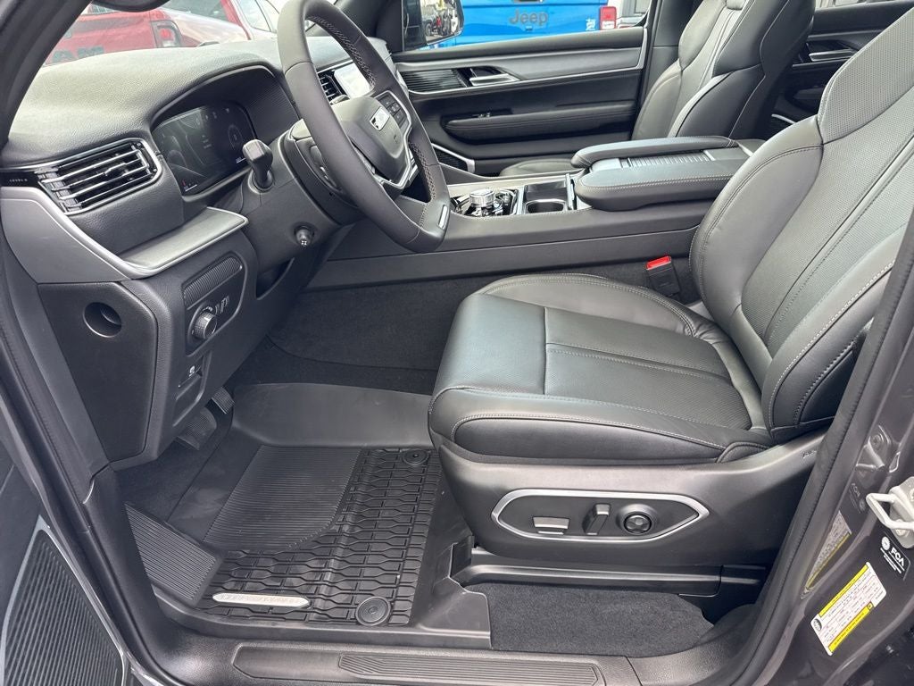 2026 Jeep Grand Wagoneer GRAND WAGONEER UPLAND 4X4