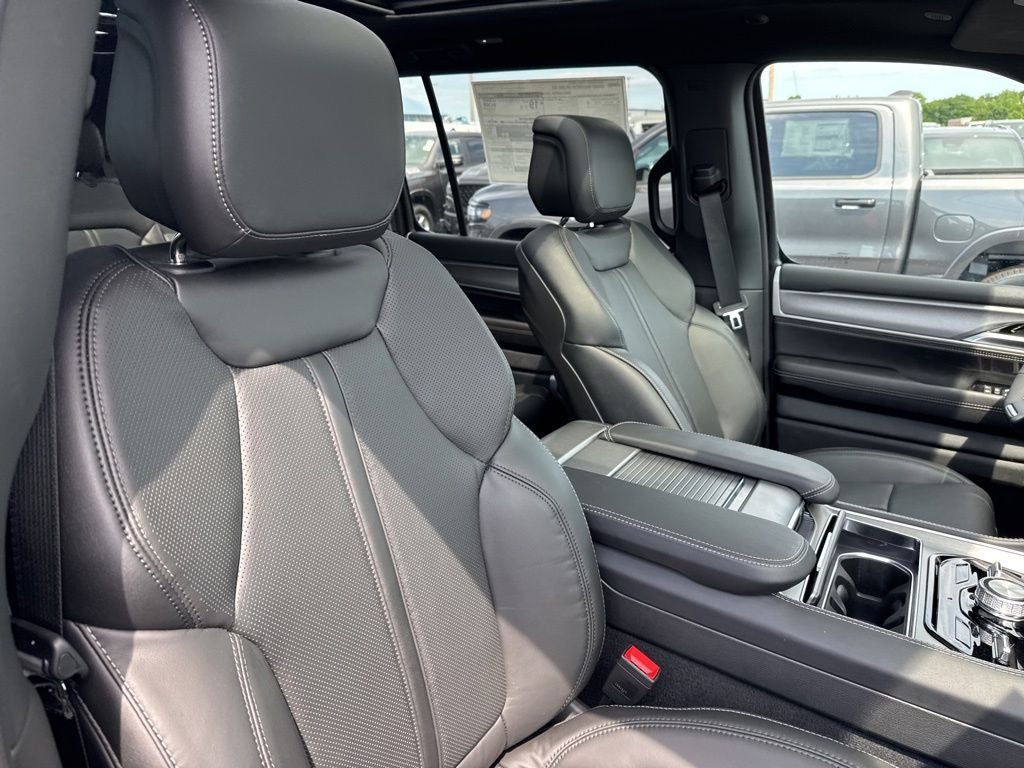 2026 Jeep Grand Wagoneer GRAND WAGONEER UPLAND 4X4