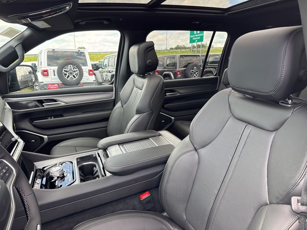 2026 Jeep Grand Wagoneer GRAND WAGONEER UPLAND 4X4