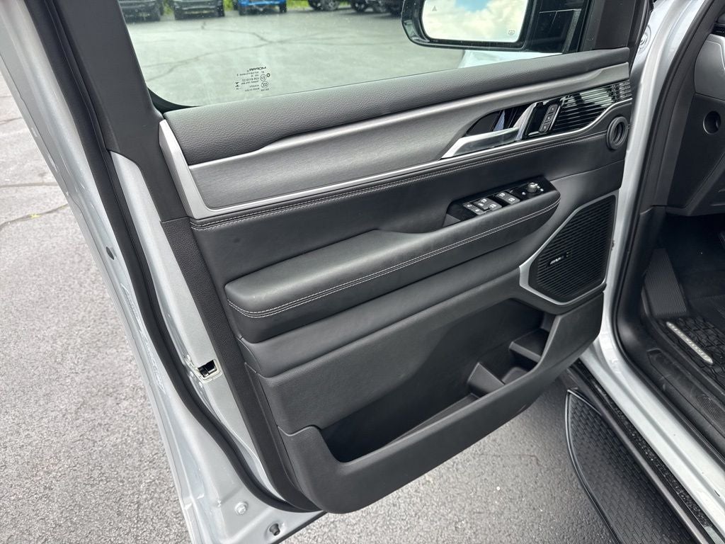 2026 Jeep Grand Wagoneer GRAND WAGONEER UPLAND 4X4