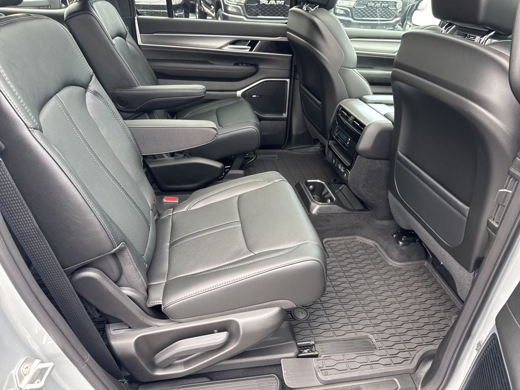 2026 Jeep Grand Wagoneer GRAND WAGONEER UPLAND 4X4