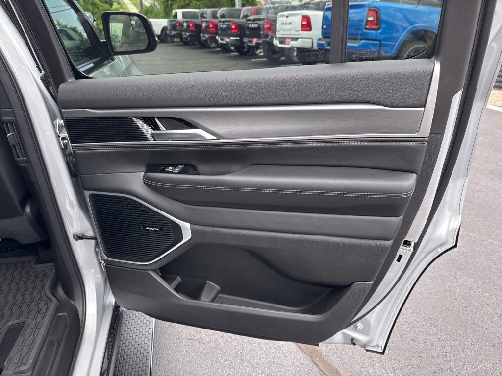 2026 Jeep Grand Wagoneer GRAND WAGONEER UPLAND 4X4
