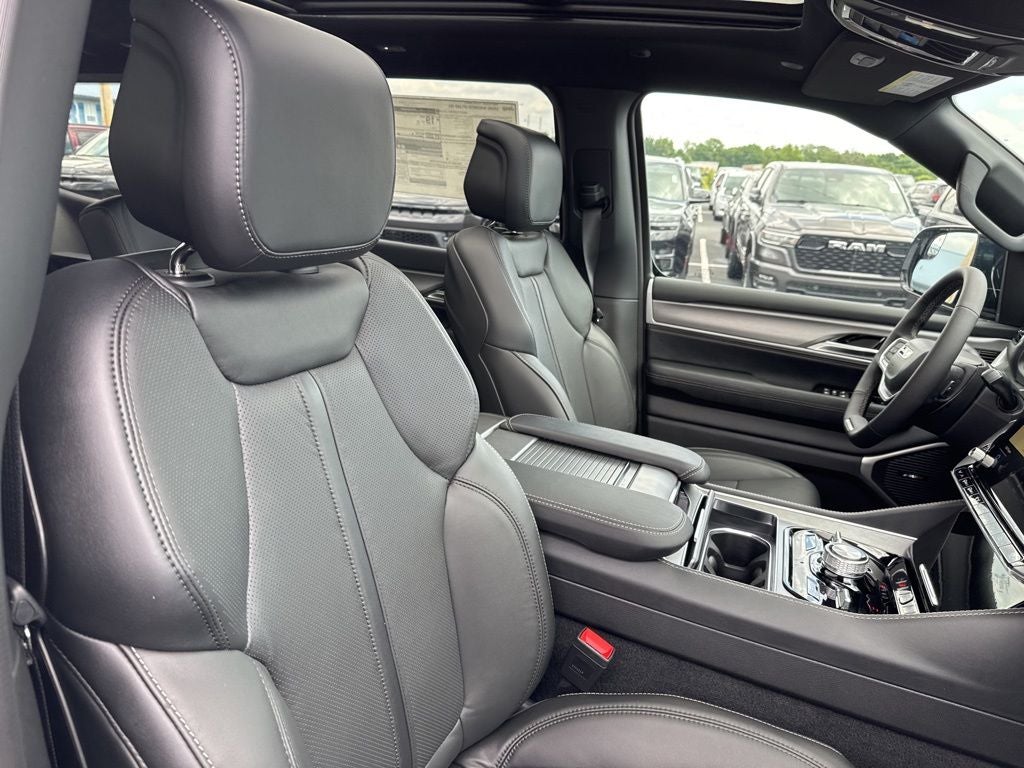 2026 Jeep Grand Wagoneer GRAND WAGONEER UPLAND 4X4